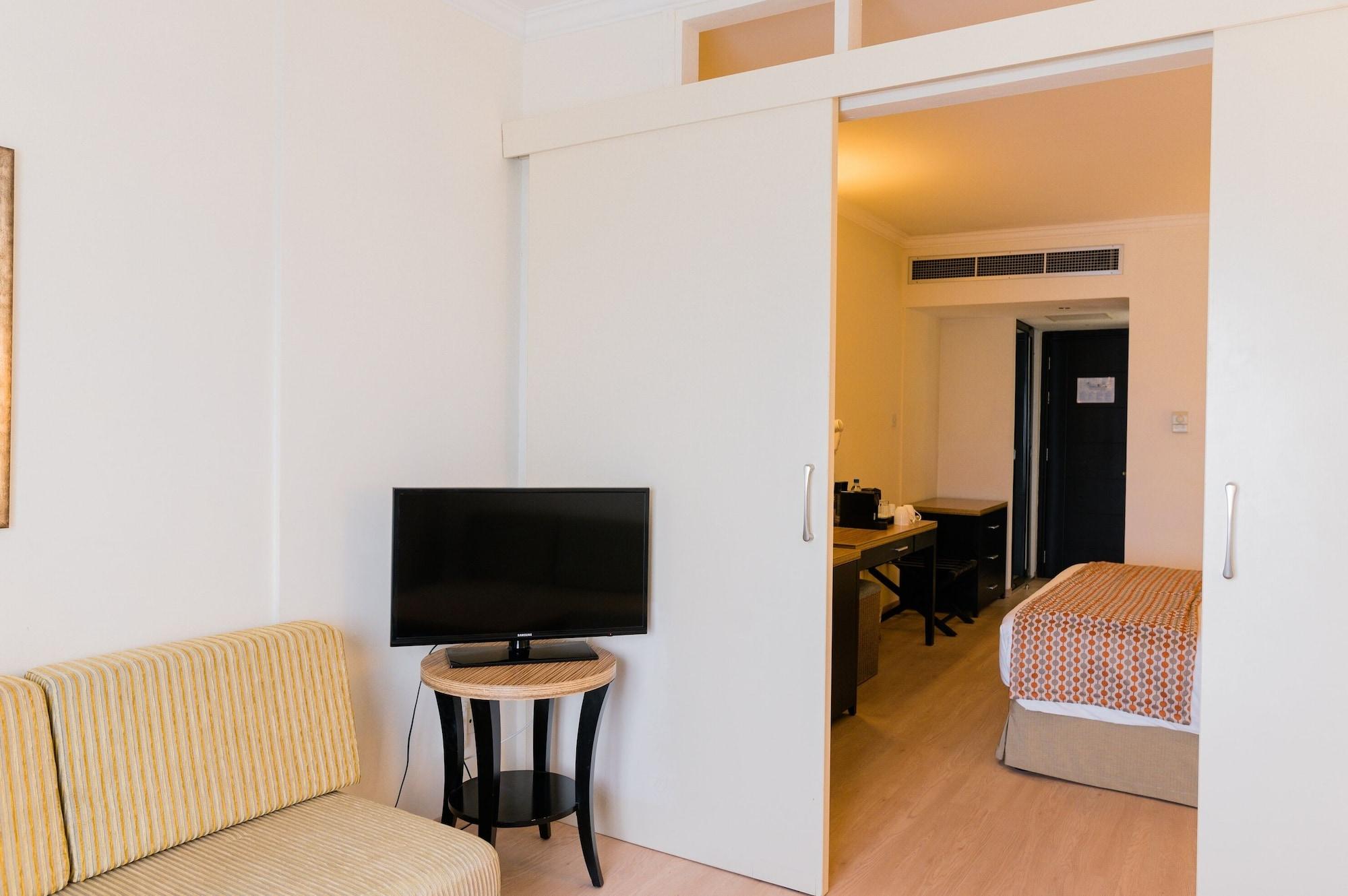 Elias Beach Hotel Limassol Exterior photo