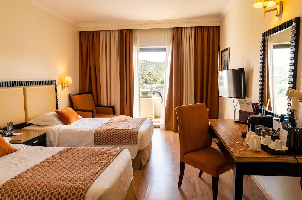 Elias Beach Hotel Limassol Exterior photo